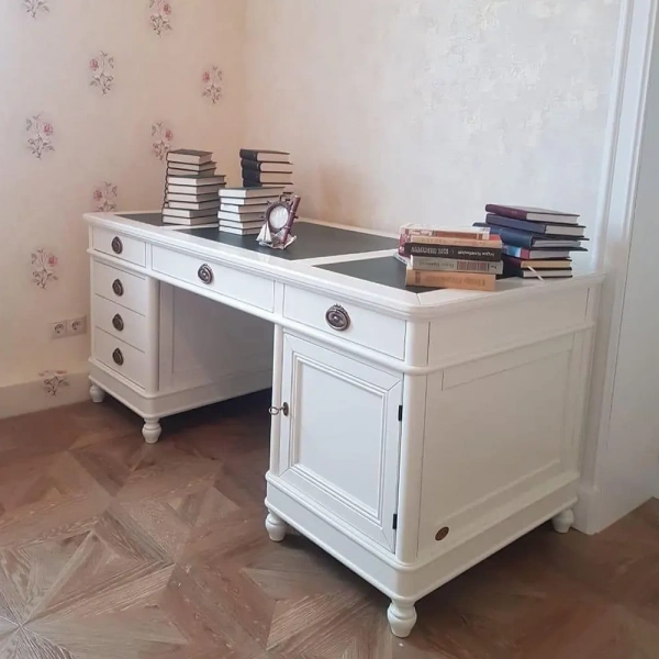 Стол письменный с ящиками "Мария Сильва" Слоновая кость MS915  купить в интернет магазине Мебель из массива. Звоните +7 495 961-63-63 Письменные столы из массива дерева
